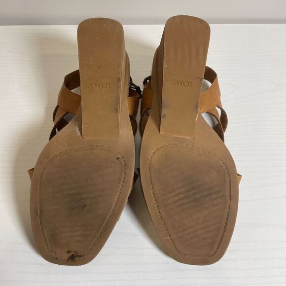 TOMS Footwear Gracie Tan Leather Wedge Sandal Size 9 Brown Strappy Buckle - Picture 7 of 8